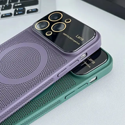 Heat dissipation case with camera protection for iphone